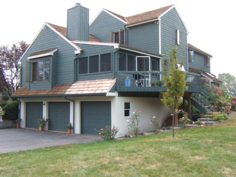 screened in porch