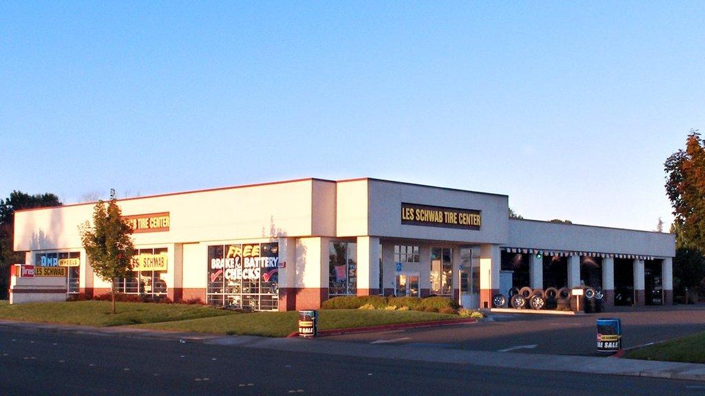 Les Schwab Tire Center