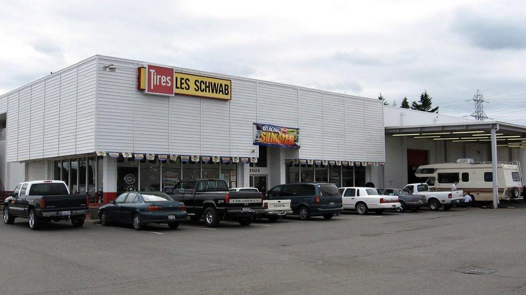 Les Schwab Tire Center