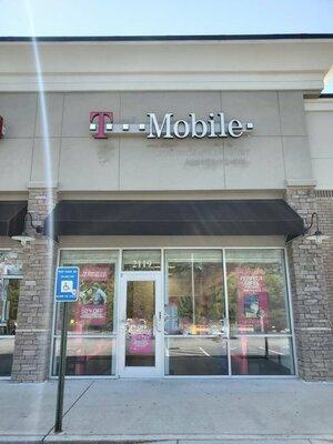 Metro by T-Mobile Authorized Retailer