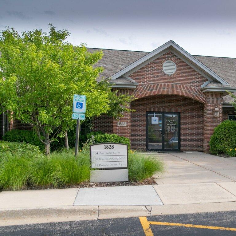 Pinnacle Dermatology - Wheaton/Naperville