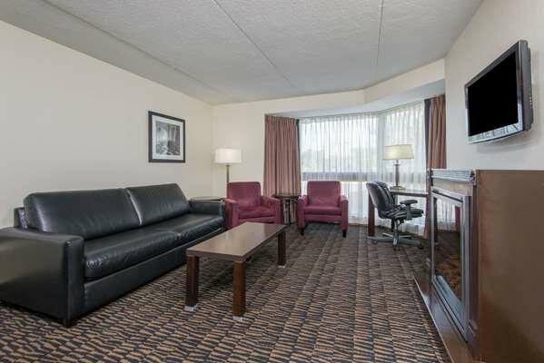 Ramada Plaza By Wyndham Niagara Falls