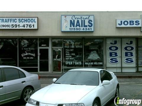 Central Nails