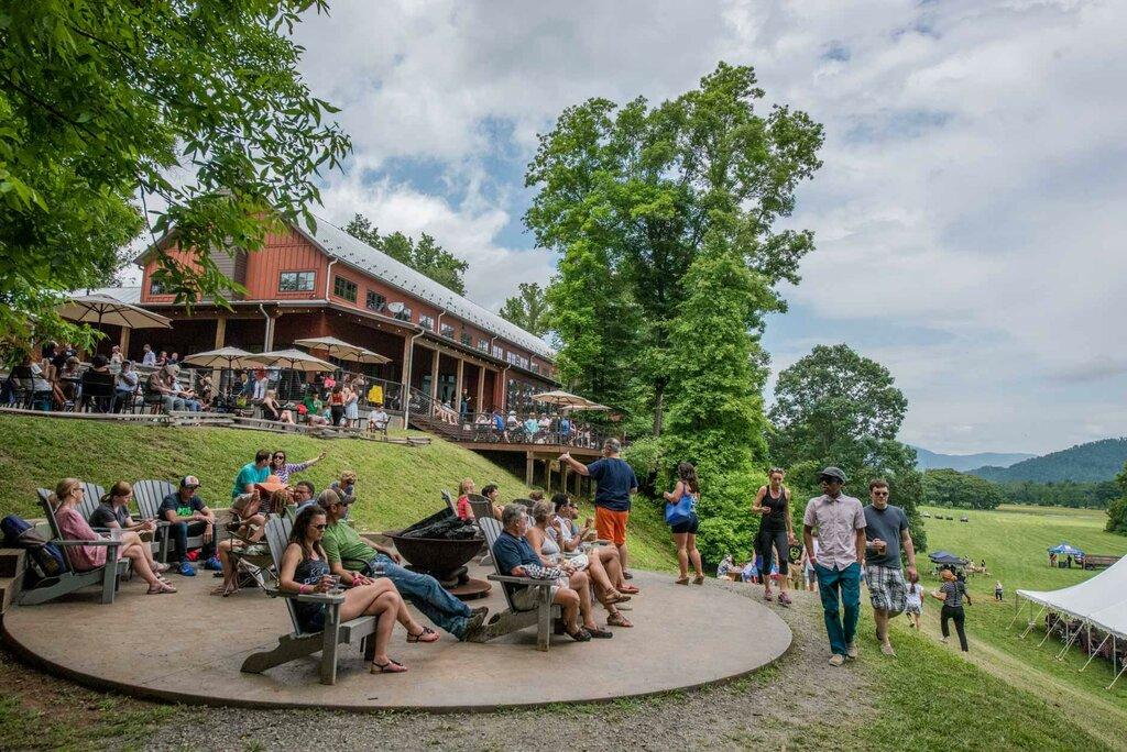 Bold Rock Distillery at the Barrel Barn