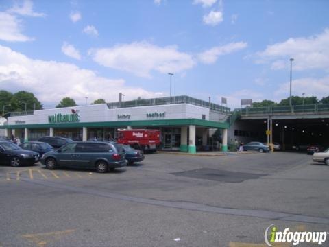 Douglaston Plaza Shopping Center