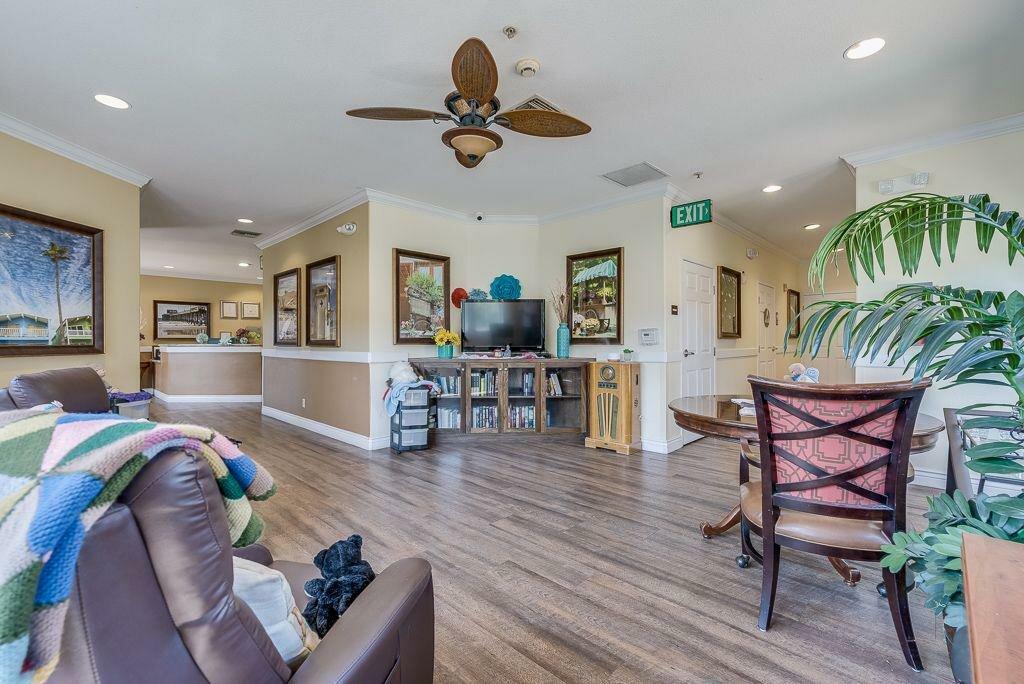 Pacifica Senior Living Newport Mesa