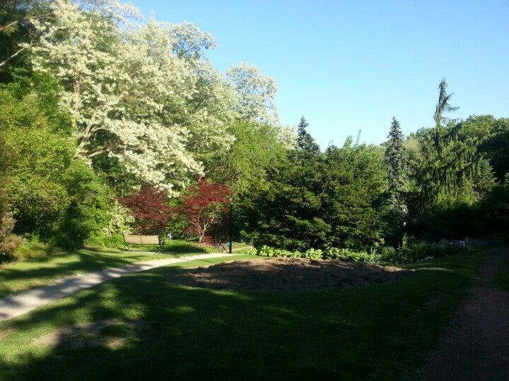 Alexander Muir Memorial Gardens