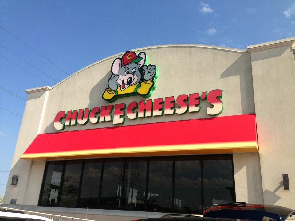 Chuck E Cheese