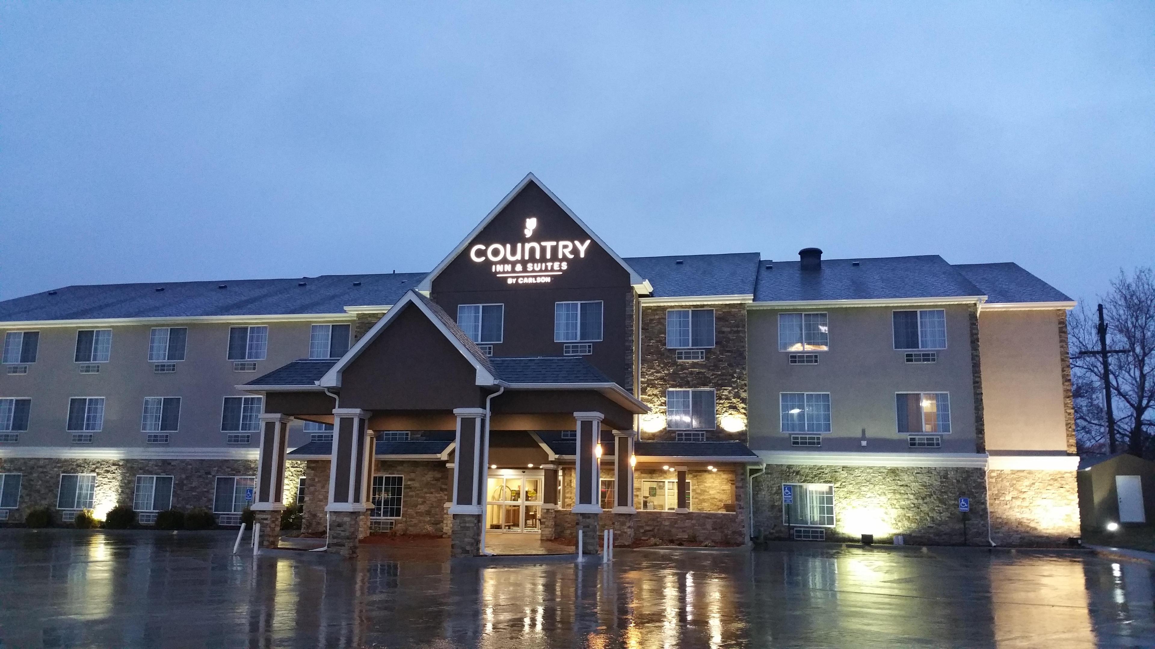 Country Inn & Suites By Radisson, Topeka West, KS