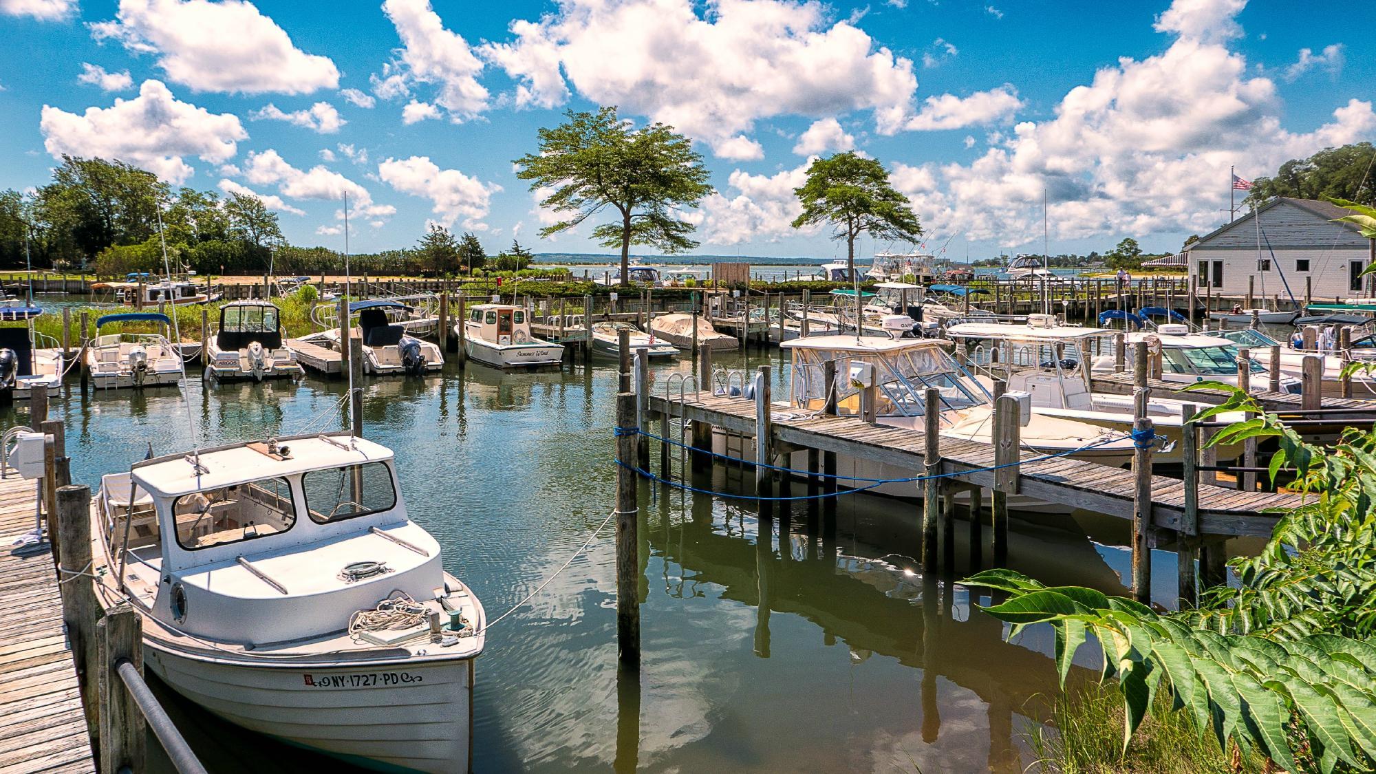 SALT Waterfront Bar & Grill