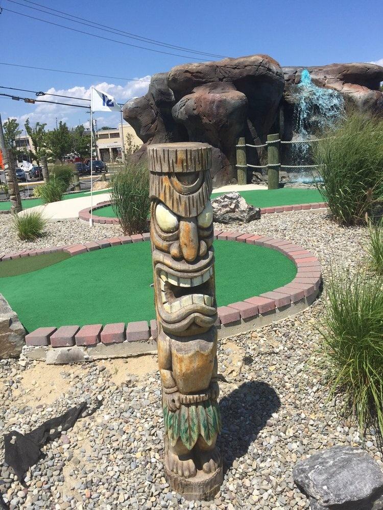 Island Miniature Golf