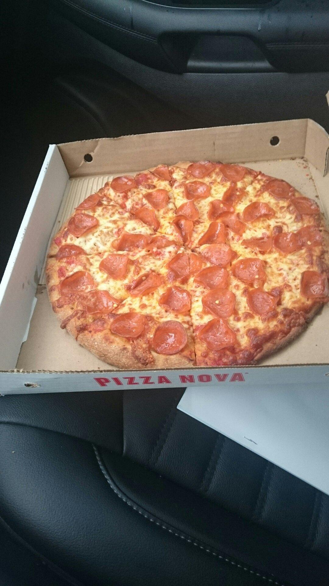 Pizza Nova