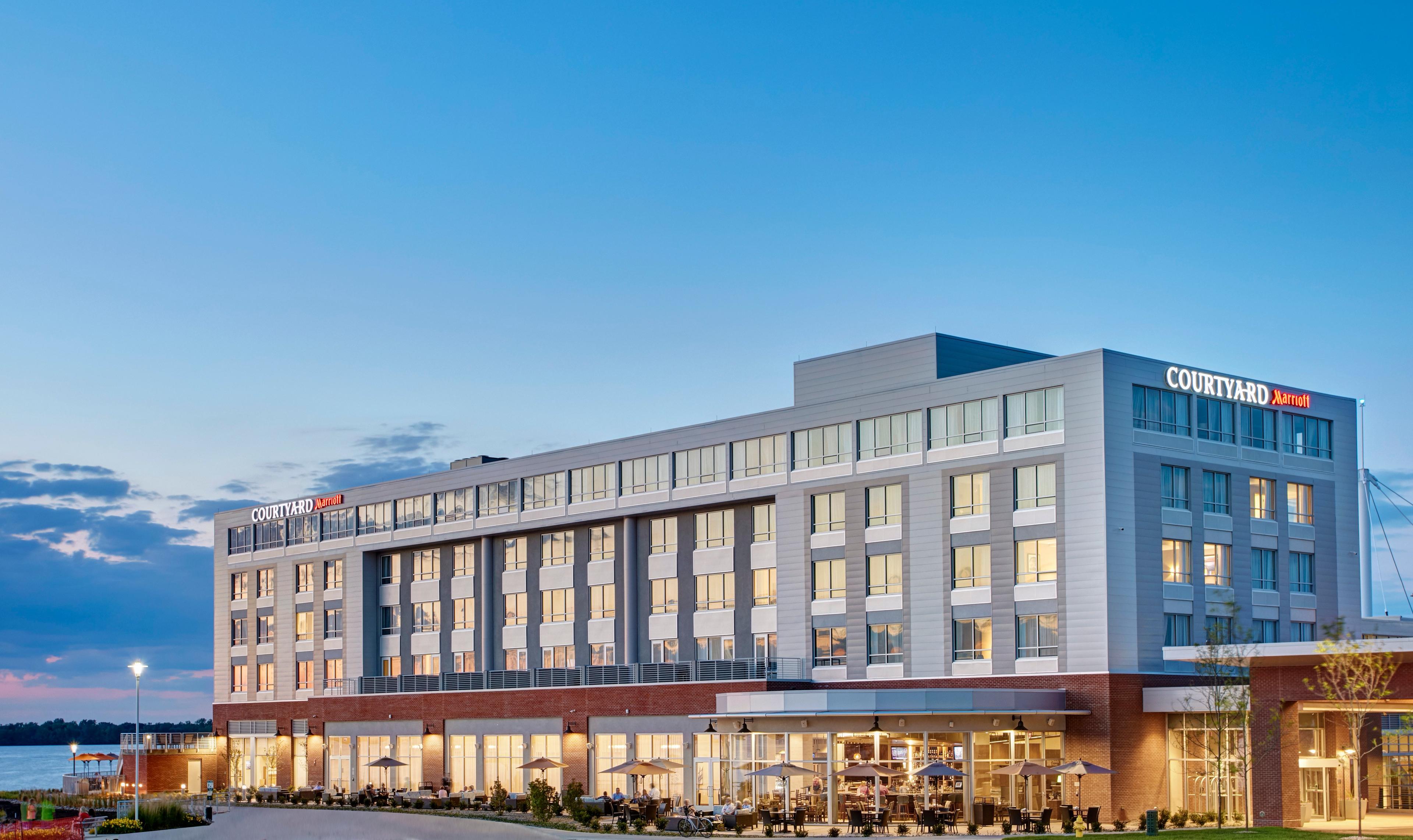 Courtyard By Marriott Erie Bayfront