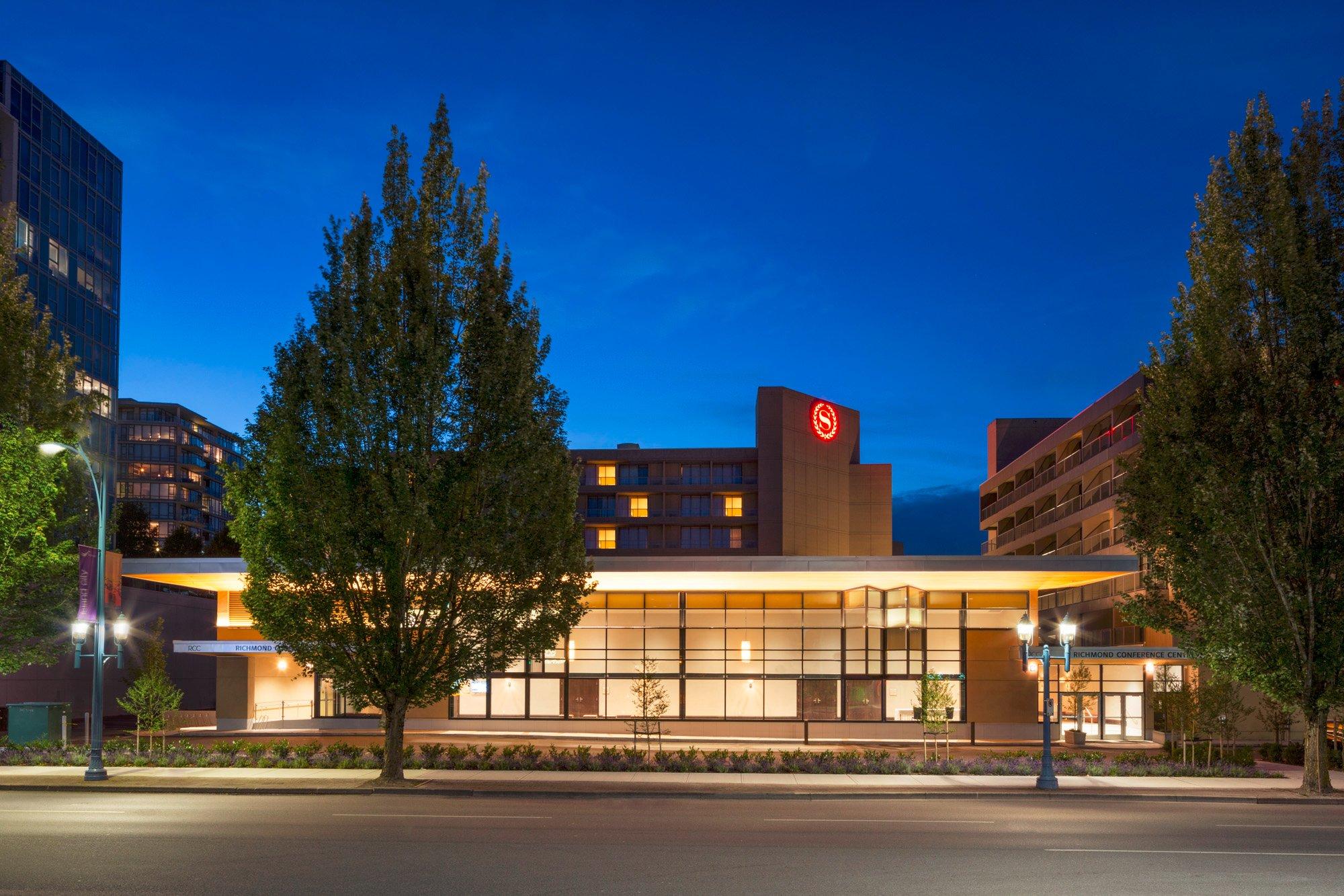 Sheraton Vancouver Airport Hotel