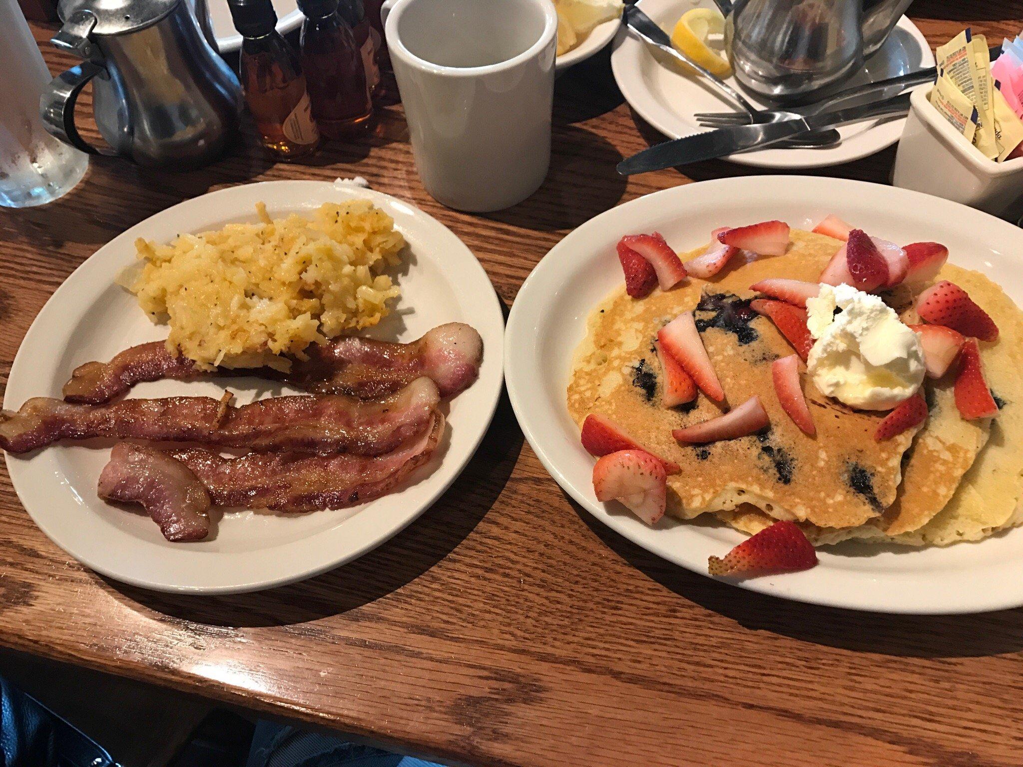 Cracker Barrel Old Country Store