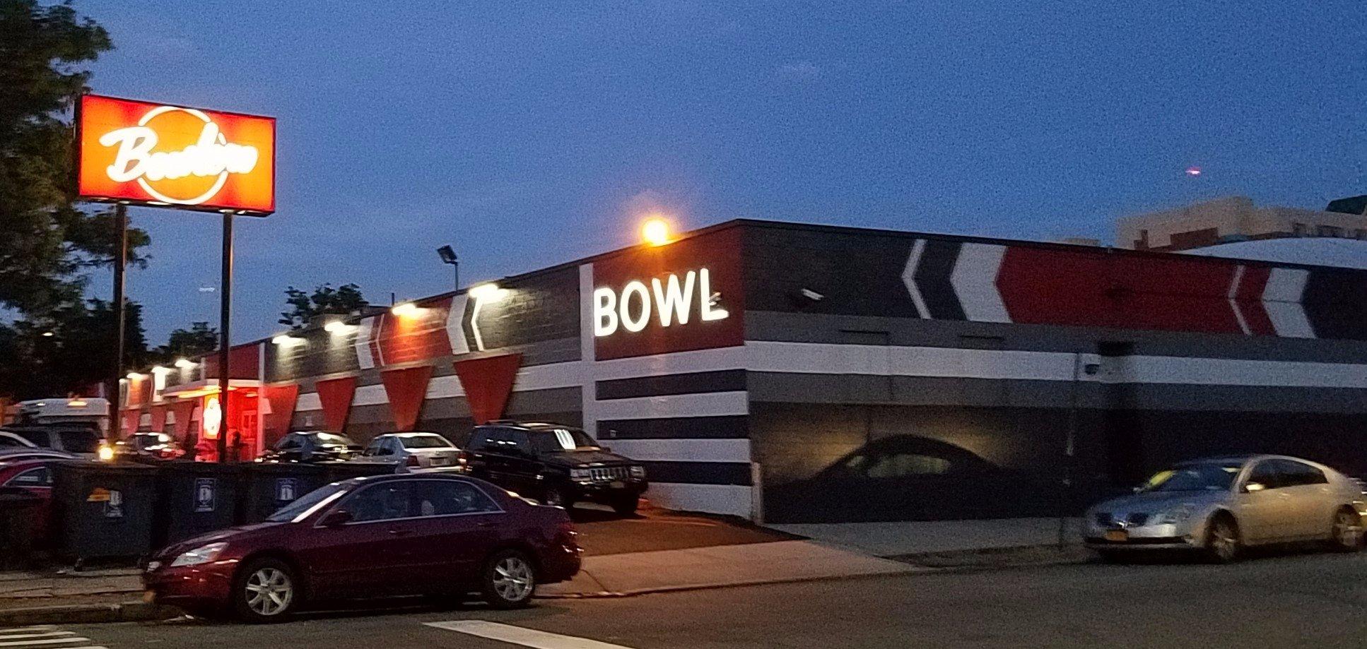 Bowlero Queens