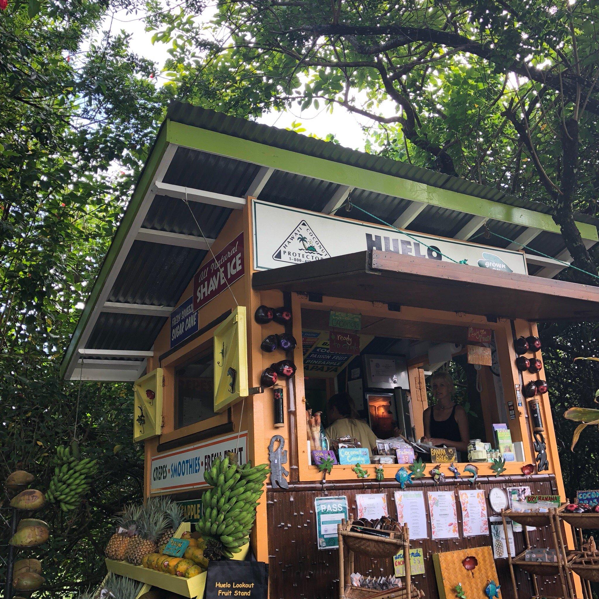 Huelo Lookout Fruit Stand