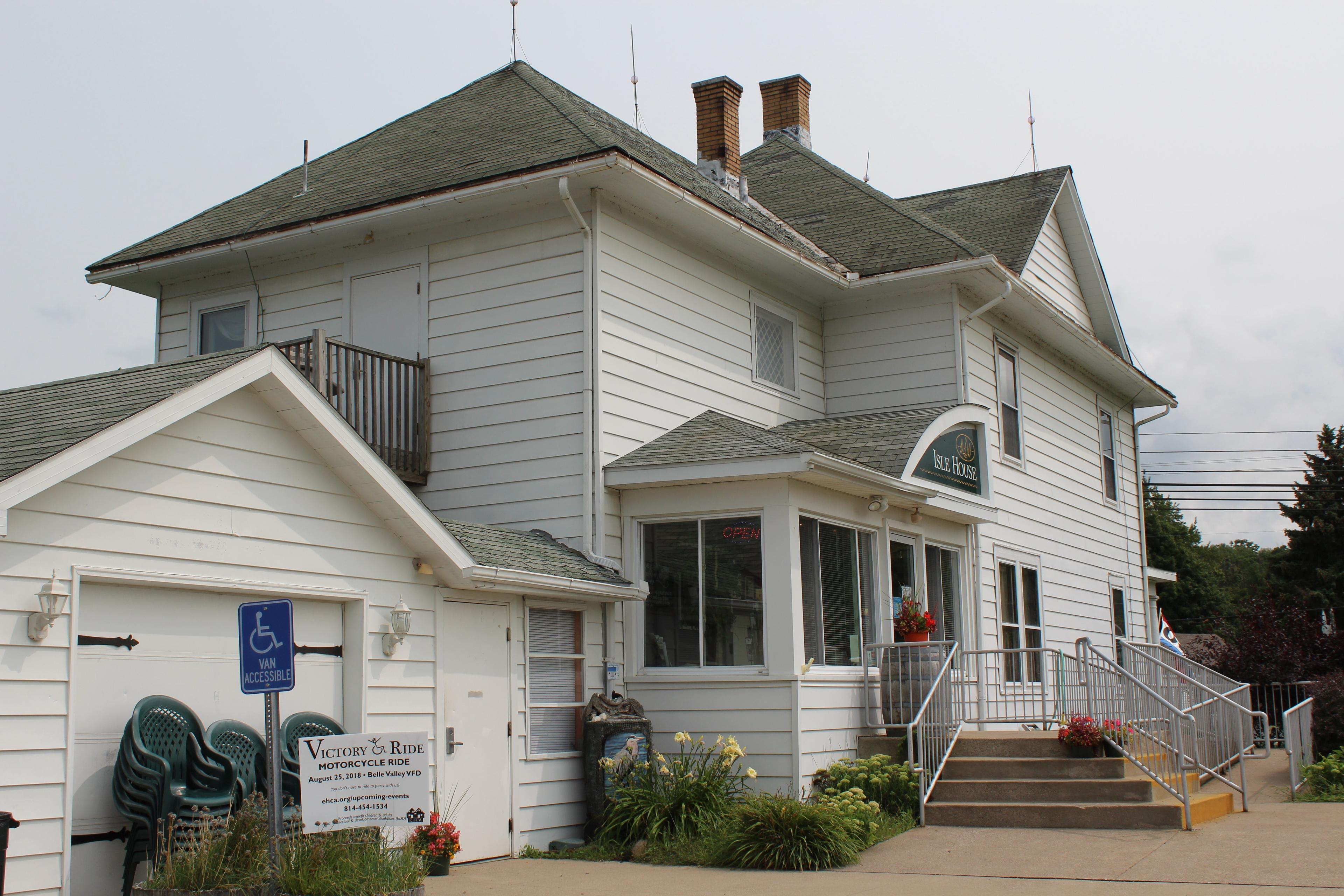 Presque Isle Wine Cellars