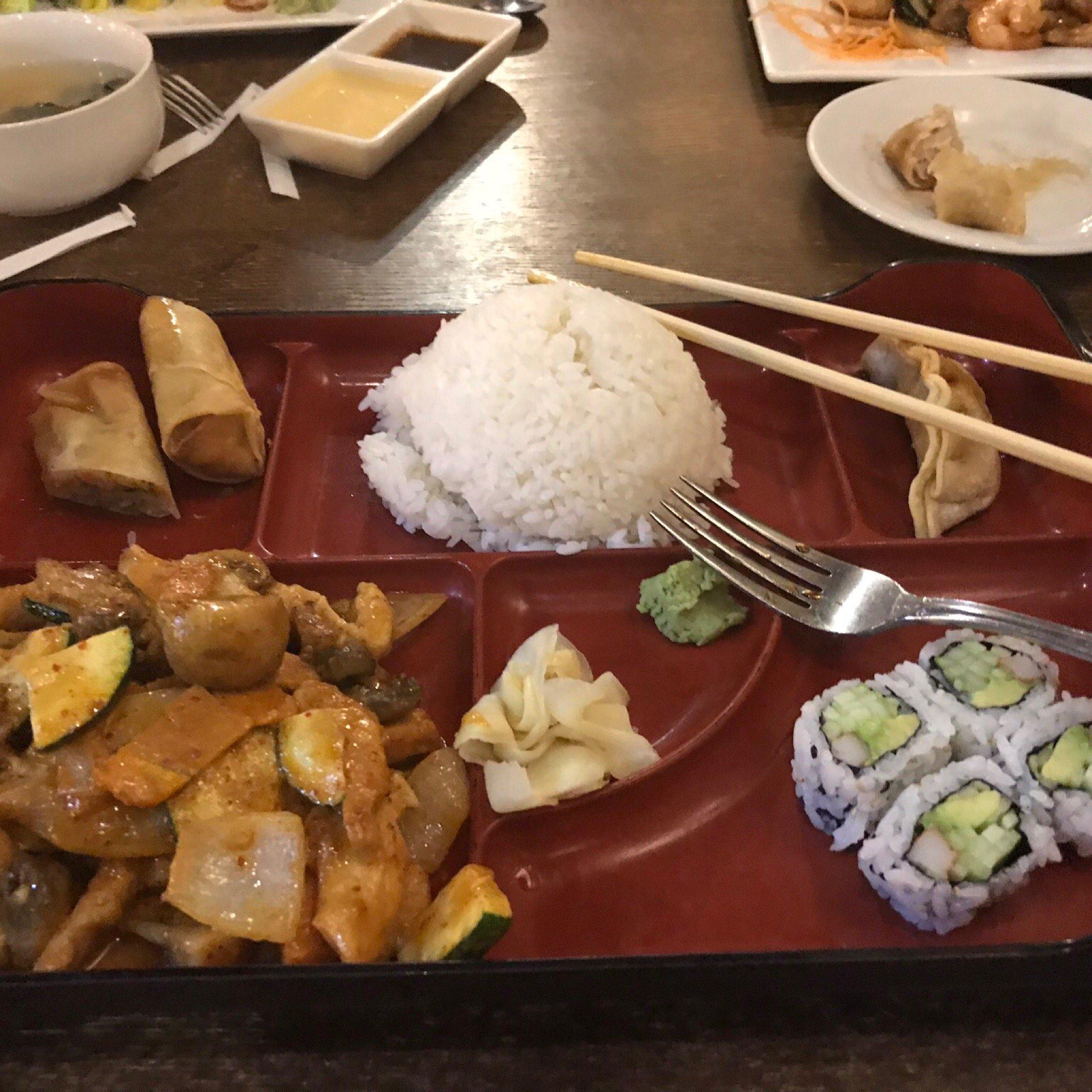 Yoi Yoi Japanese Steakhouse & Sushi