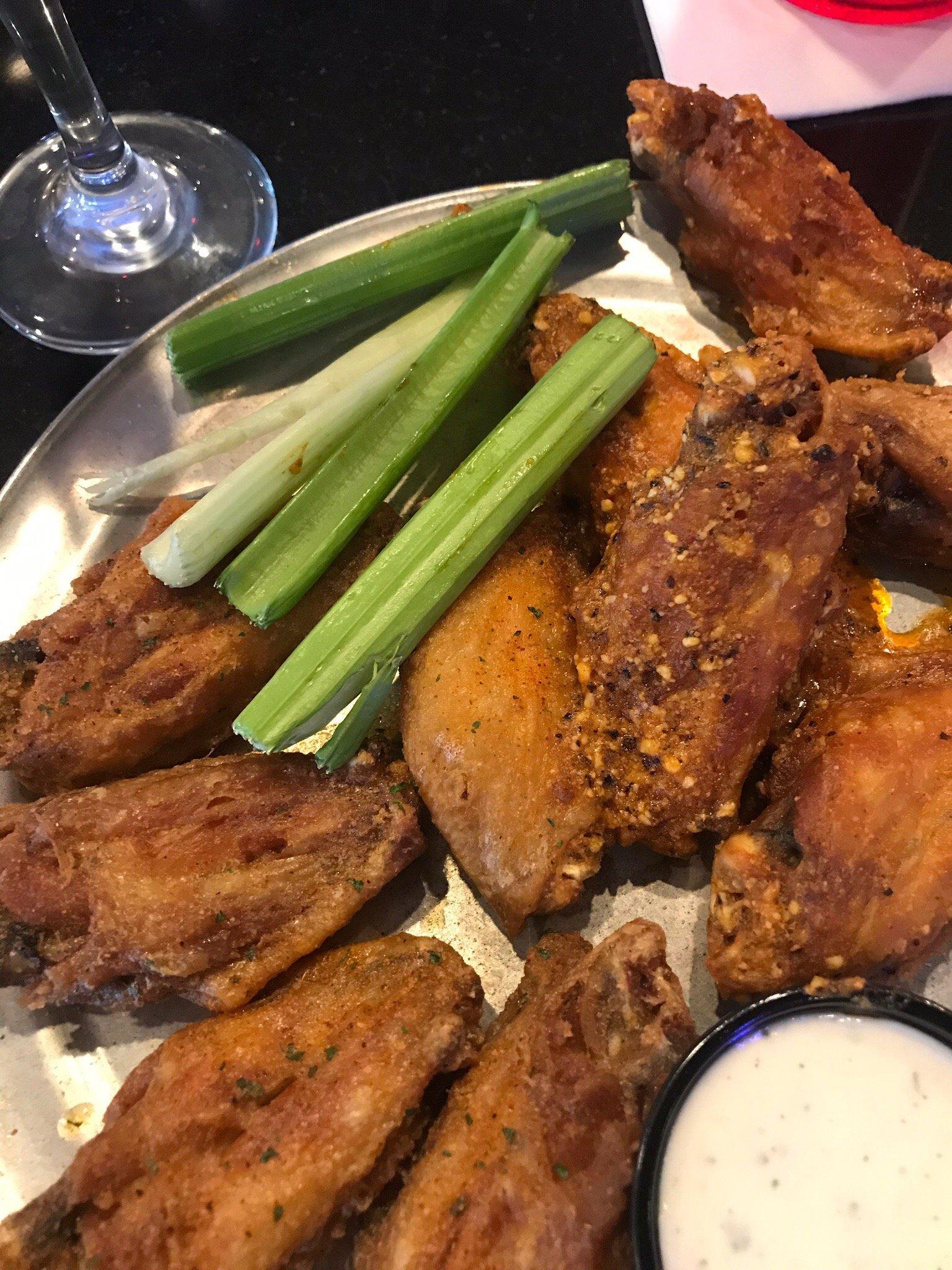 Pluckers Wing Bar