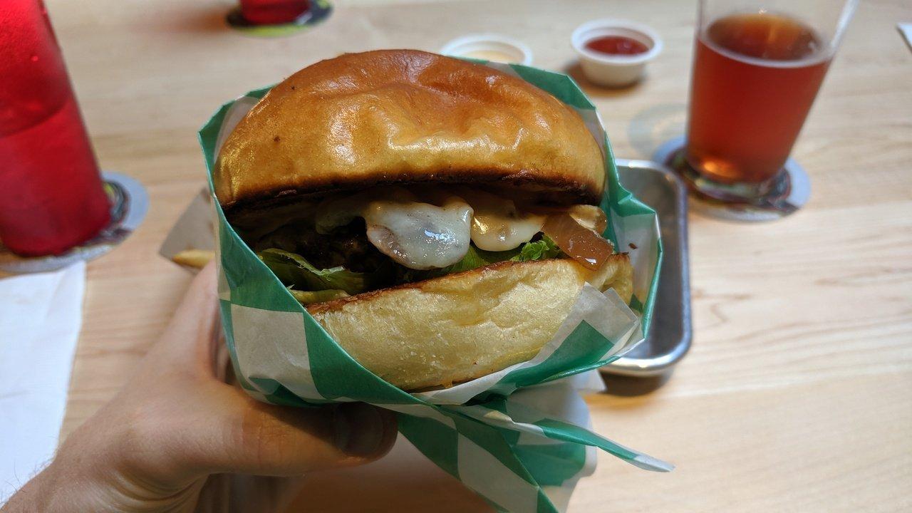 Mammoth Burger