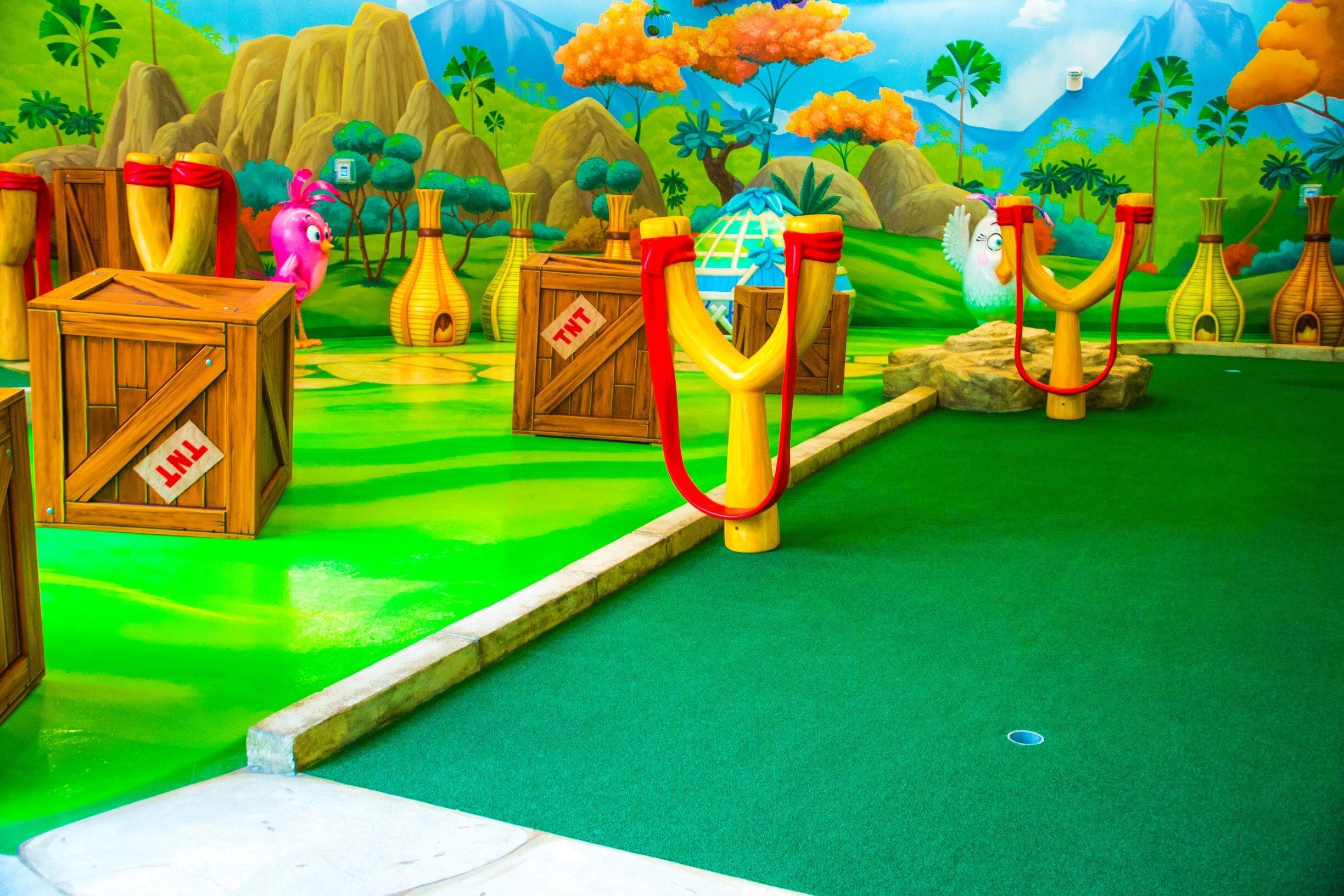 Angry Birds Mini Golf at American Dream