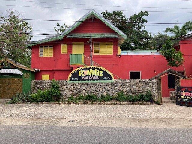 Rummaz Bar & Grill