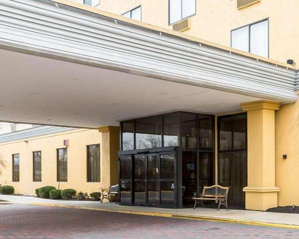 Clarion Hotel Somerset-New Brunswick