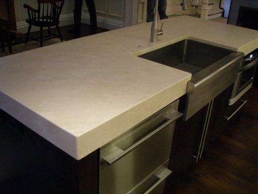 Customer was very pleased with this edge profile, he couldn't find the seam!! #massgranite