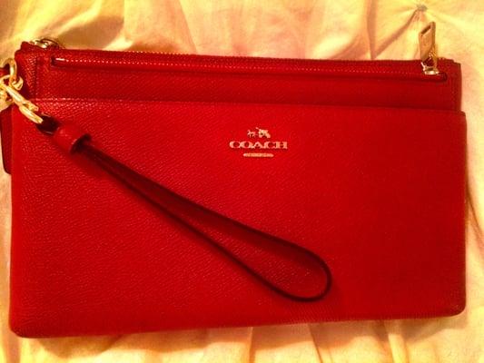 Large Wristlet in Red Currant