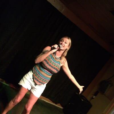 Chantel LIVE karaoke!! :)