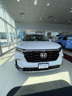 Our beautiful 2023 Honda Pilot Elite