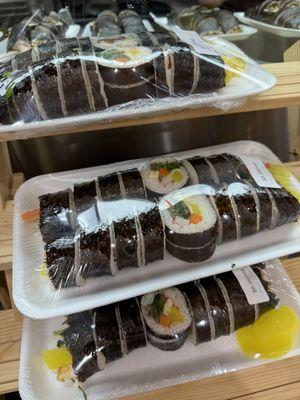 Thanks to Elizabeth for the special vegetarian Kimbap