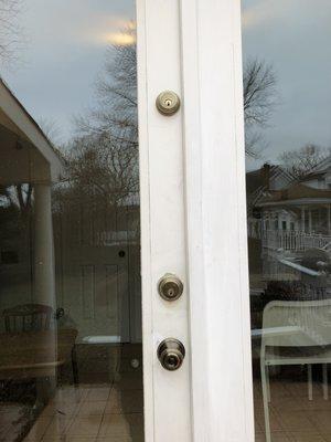 Schlage Double sided cylinder,Schlage thumb turn and knob fresh installation/Bethesda/Residential