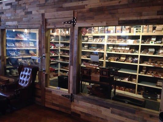 Walk-in humidor