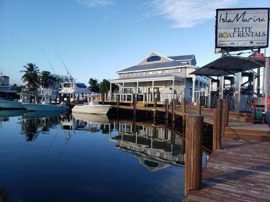 Elite Boat Rentals @ IslaMarina - your gateway to fun in Islamorada