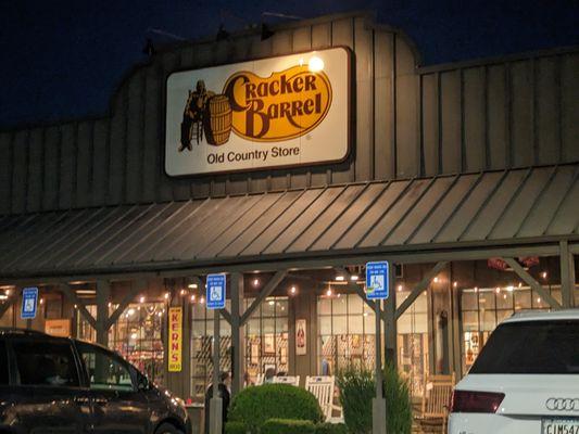 Cracker Barrel Old Country Store, Marietta