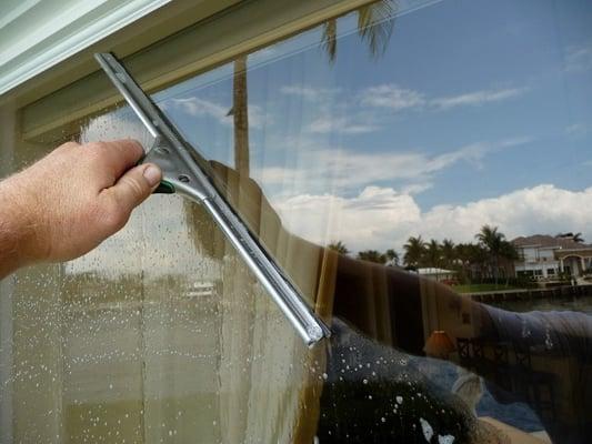 Window Washing Pompano Beach FL