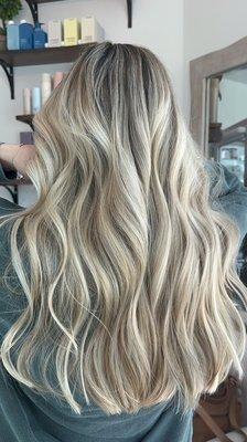 Blonde dimensional highlights