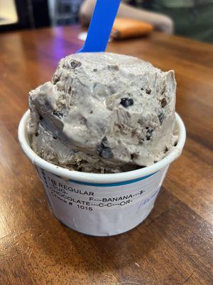 Frosty’s Lab Nitrogen Yogurt & Ice Cream