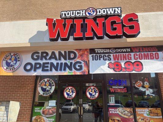 Touchdown Wings new location: 1481 Hudson Bridge Rd. Stockbridge GA 30281. Grand opening special: 10 wings combo for $9.99.