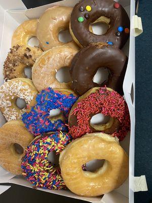 1 dozen assorted donuts!