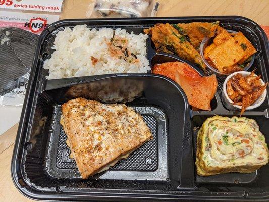 Salmon bento