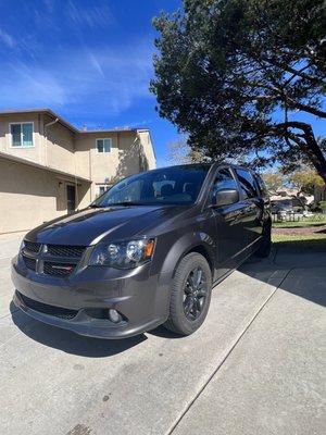 Dodge Caravan, exactly what I needed for our mini road trip.