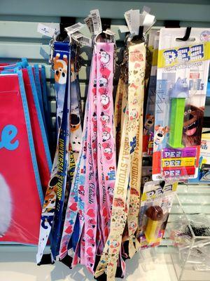 Pets lanyards ($12 each - 15% off w/Gold Member Pass). I got the blue one on the left cuz I forgot my Gryffindor one at home, lol!