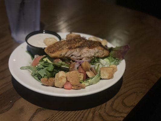 House salad with salmon