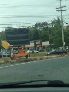 Dunkin Dounts -- 263 Main St, Foxboro     Storefront