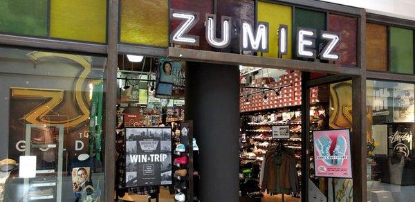 Zumiez