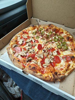 14" NY Style--Half pepperoni and mushroom, half bacon and jalapeno.  SOOO GOOD!