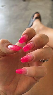 Pink-glitter fade nails by Vincent